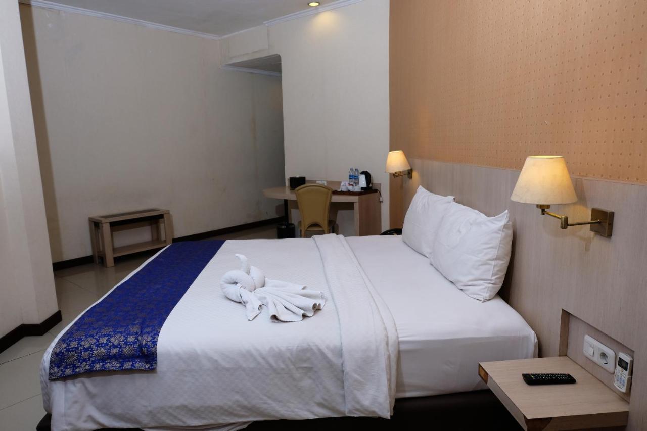 Rio City Hotel Palembang Exterior photo