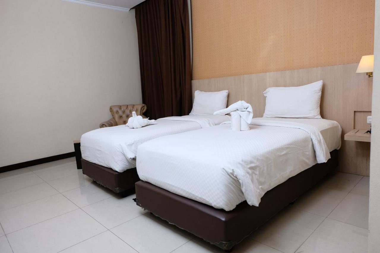 Rio City Hotel Palembang Exterior photo