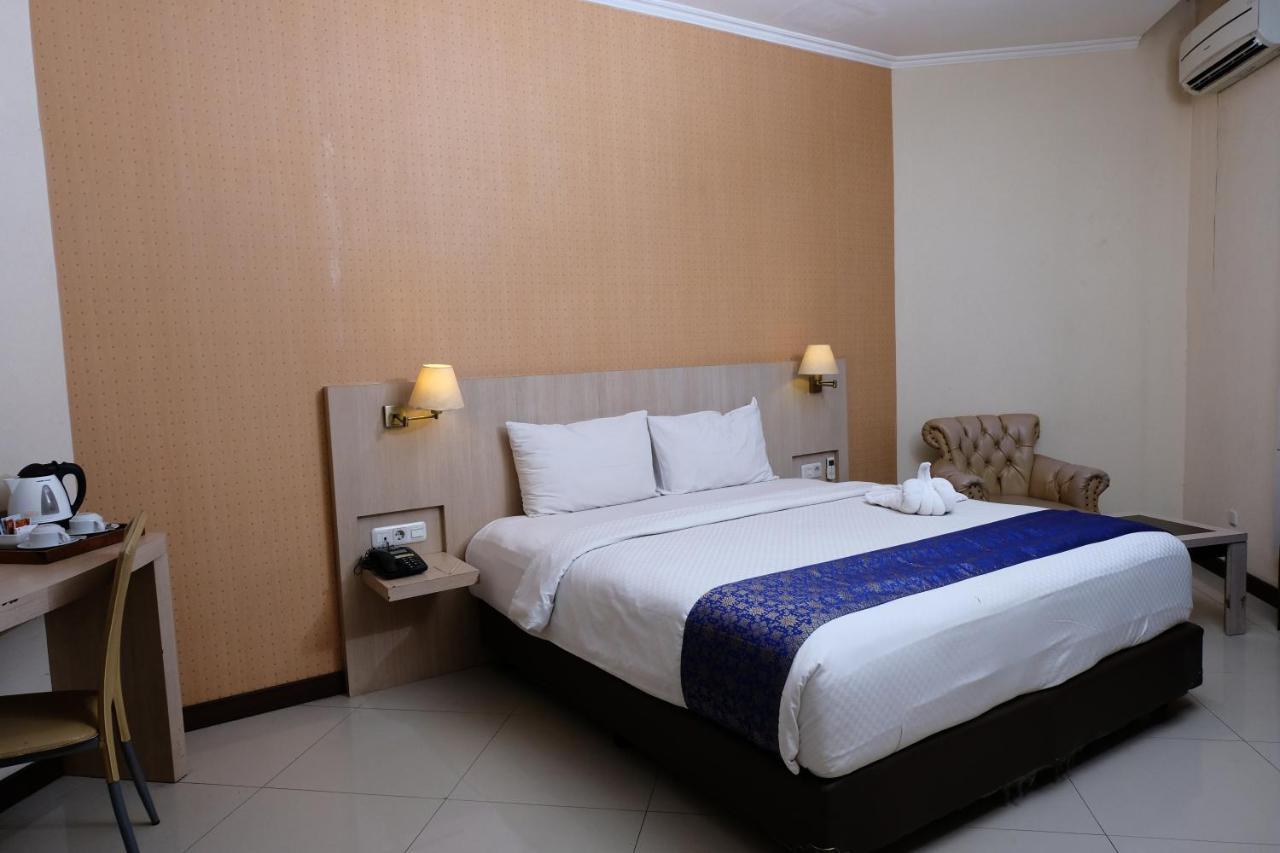 Rio City Hotel Palembang Exterior photo