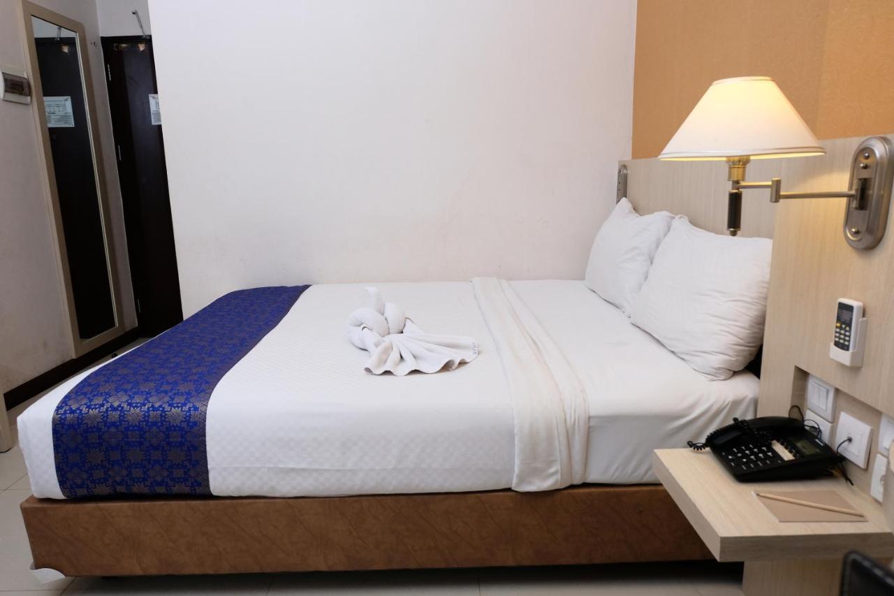 Rio City Hotel Palembang Exterior photo