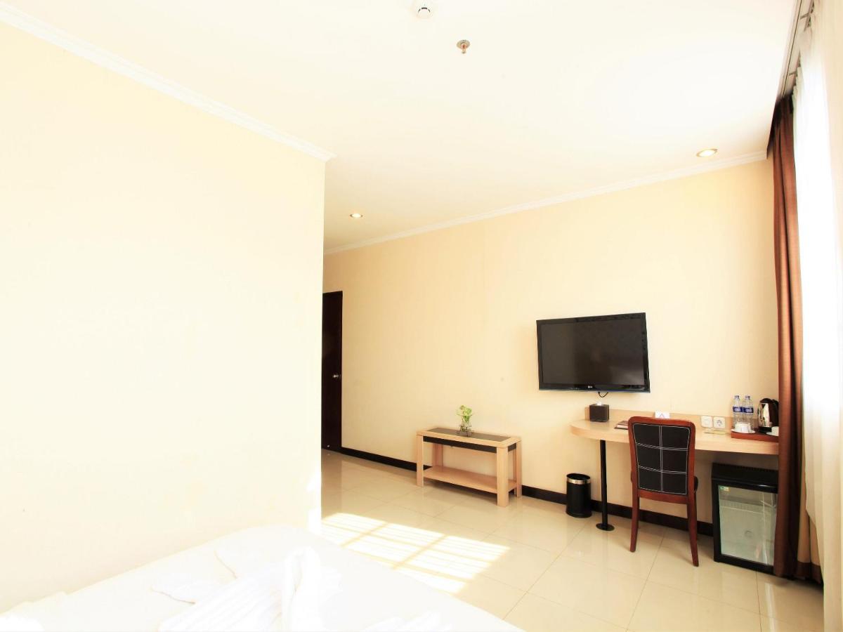 Rio City Hotel Palembang Exterior photo